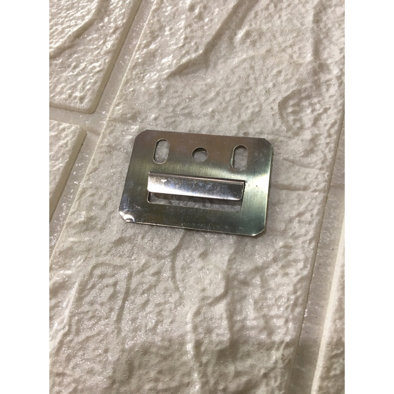 ตัวยึดแผงติดผนัง WPC