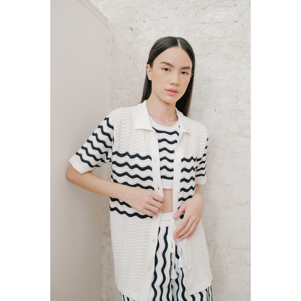 EESOME Vague เสื้อไหมพรมสีดําสีขาว