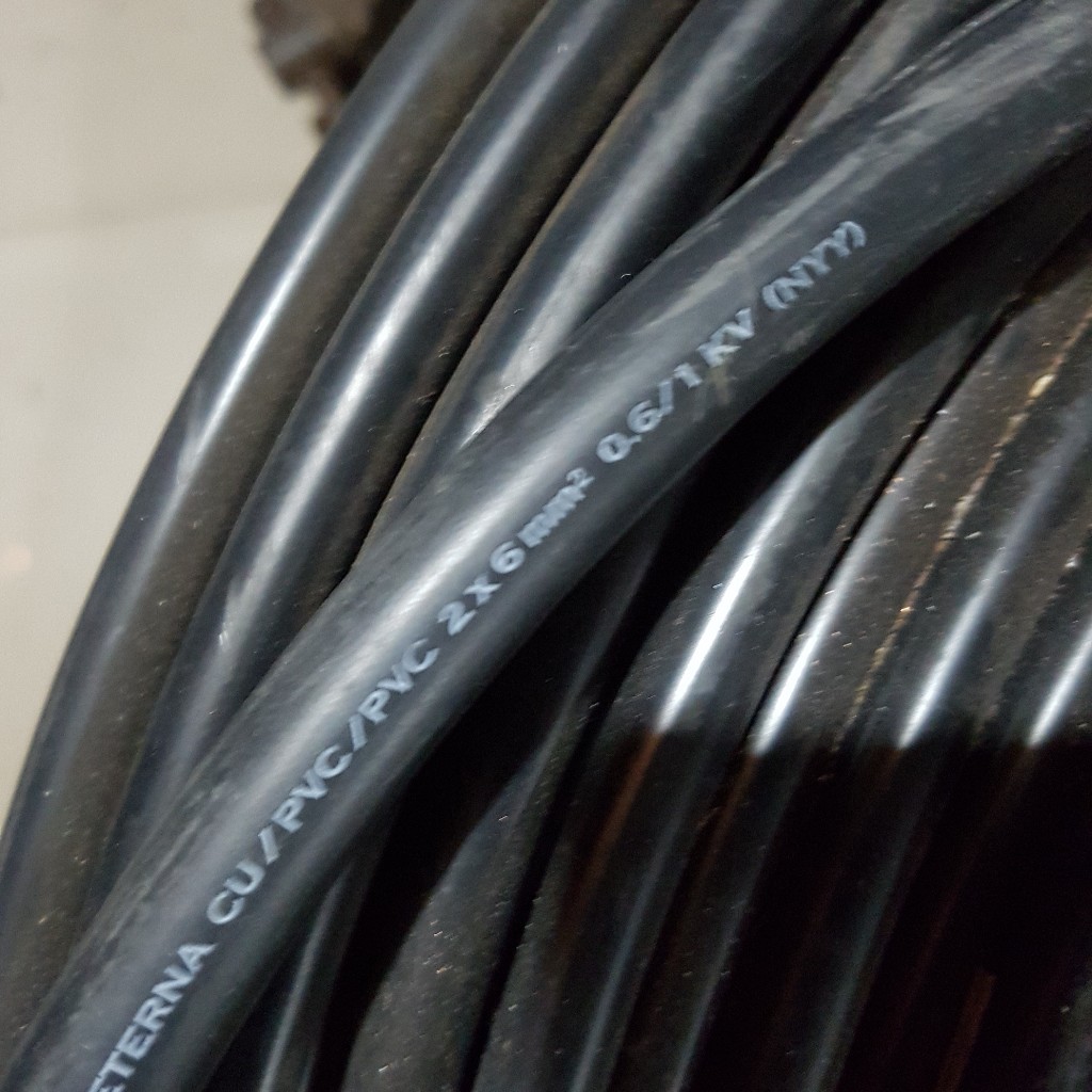 Hitam Eterna NYY 2X6 MM เมตร / สายไฟฟ้าสีดํา NYY COPPER WIRE 2 X 6 MM ขายปลีกต่อเมตร