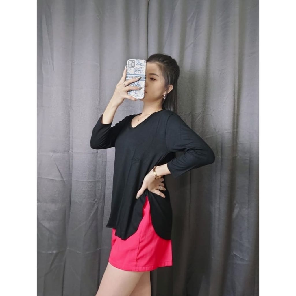 เสื้อยืดแขน 7/8 ขนาดใหญ่ | เสื้อยืดตามกระแส | เสื้อยืดแขนยาวจัมโบ้ | OVER SIZE SLIT BLOUSE