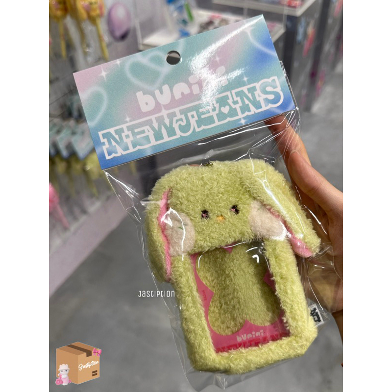 Tokki newjeans pc holder