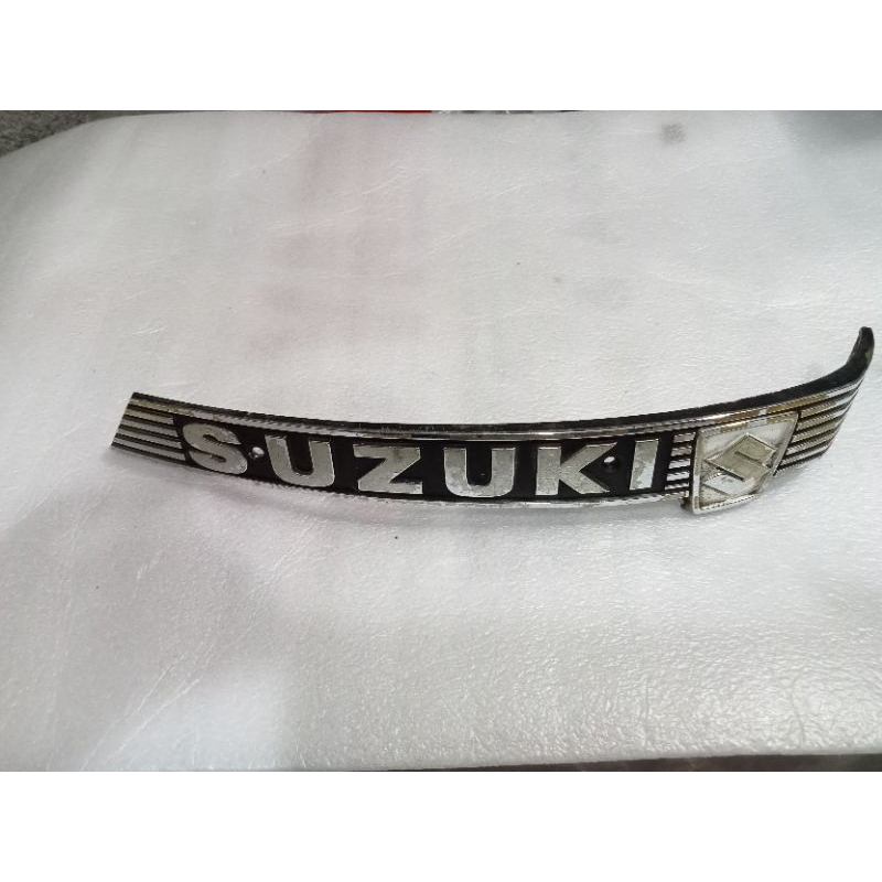 แท้ สัญลักษณ์ถังขวา สําหรับ Suzuki fr80 family 80