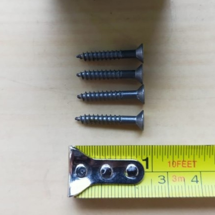 HIJAU BLACK WOOD SCREW PLUS 6X1" กล่องเขียว/เหลือง