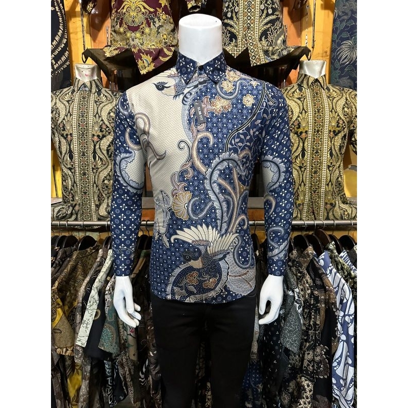 Queen Jaya Mens Slimfit Batik Jaya Batik เสื้อบาติกเข้ารูปผู้ชาย