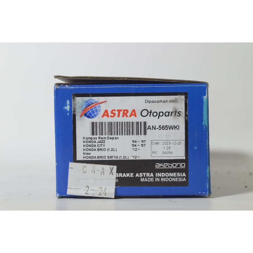 ผ้าเบรคหน้า Honda Jazz City Akebono ดั้งเดิม AN-565WKI Akebono " 71198"