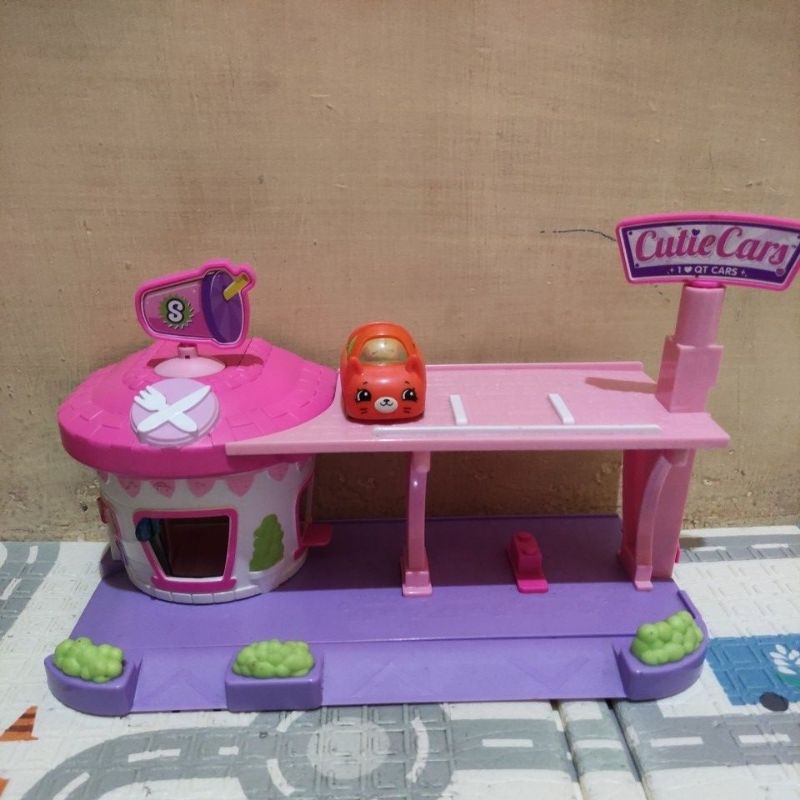 Shopkins Cutie Cars Drive Thru Playset เฉพาะชุดของเล่น