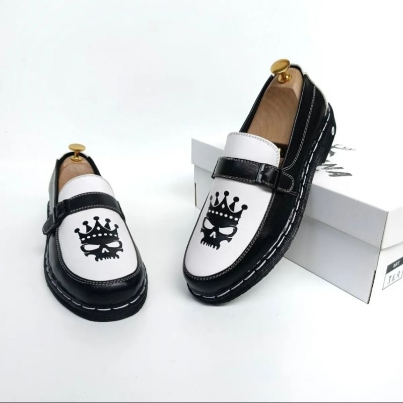Hitam PUTIH Docmart รองเท้าทางการผู้ชาย Penny Loafers Skull Leather สีดําและสีขาว