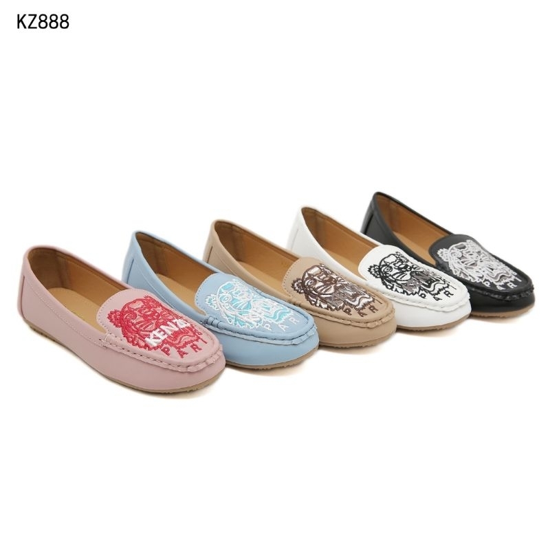 Kz888 รองเท้าส้นแบนปักหนัง Tigr