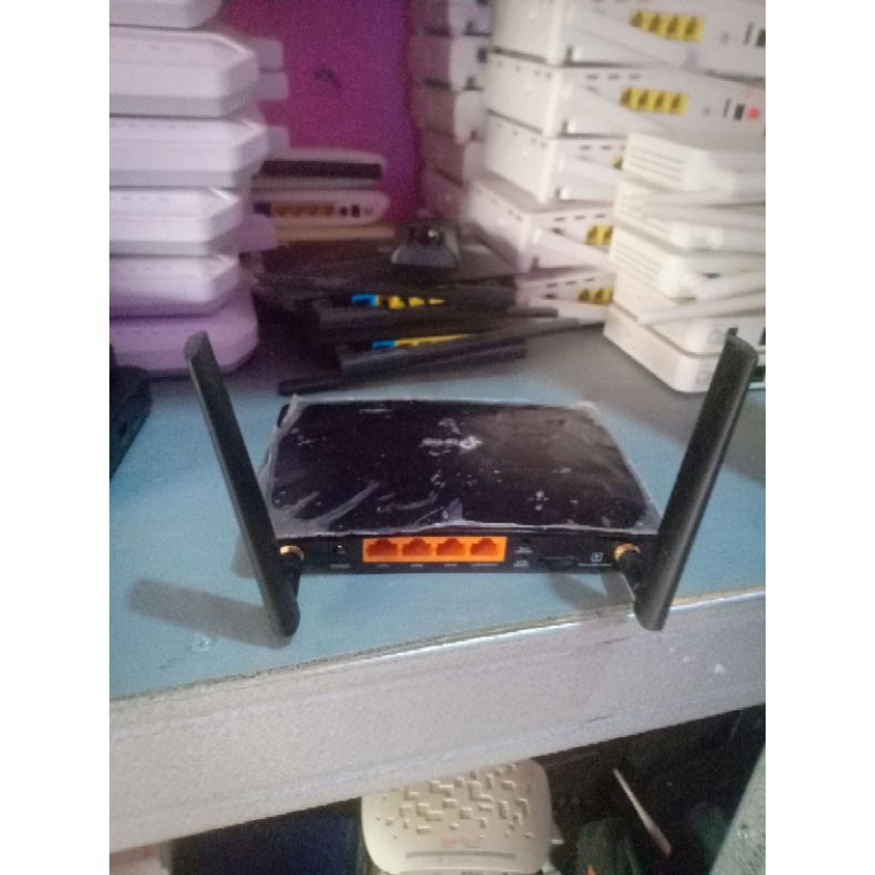 TP-LINK TL-MR6400 มือสอง รองรับ Simcard สําหรับผู้ประกอบการทั้งหมด 300Mbps 4G Router