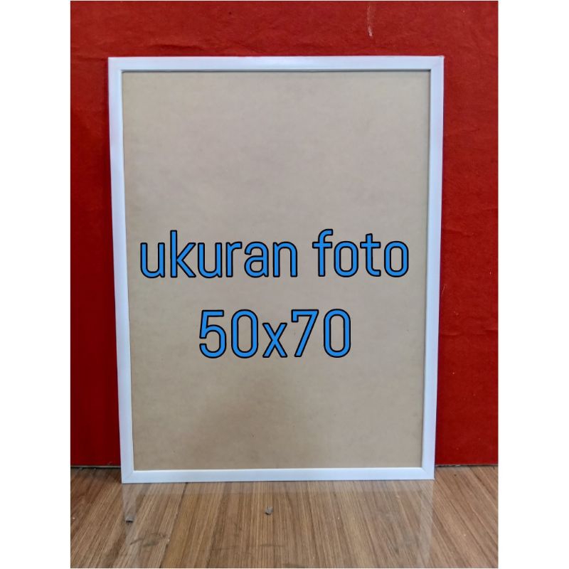 กรอบรูปขนาด 50x70cm กรอบกว้าง 2cm ไม่มีกระจก