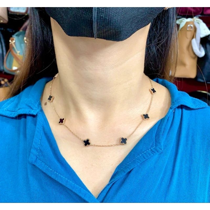 สร้อยคอ Fourfashion Titanium Clover 6 Black Gold TS032