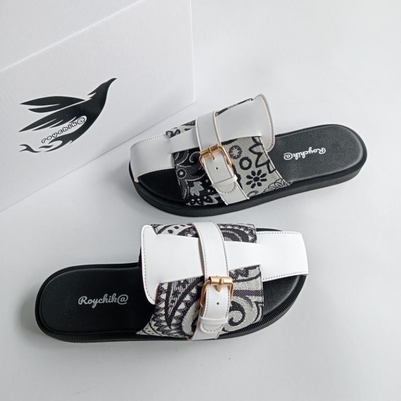 รองเท้าแตะผู้หญิง Roychika ~ Queen Series