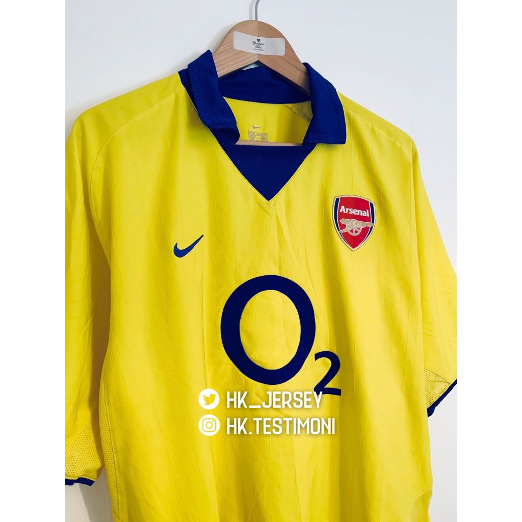 Arsenal AWAY 2003-2004 มองไม่เห็น