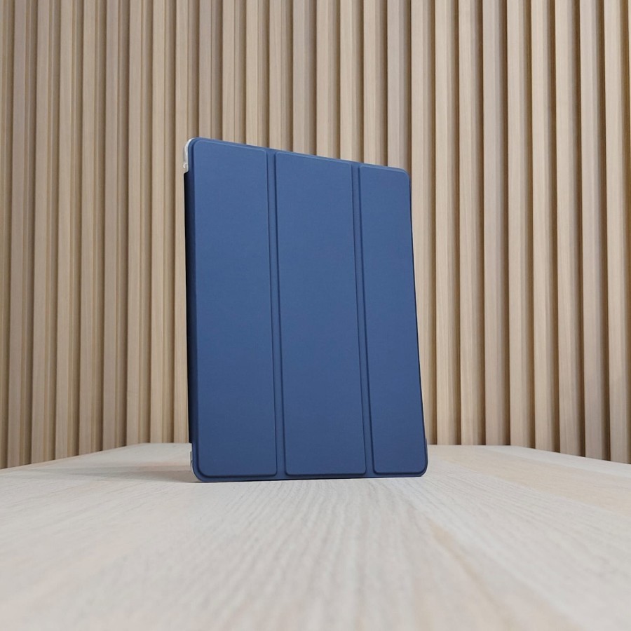 (SOLD REJECT) Bluetech Smart Case iPad 9 iPad 8 iPad 7 10.2 Silicone With Slot Holder