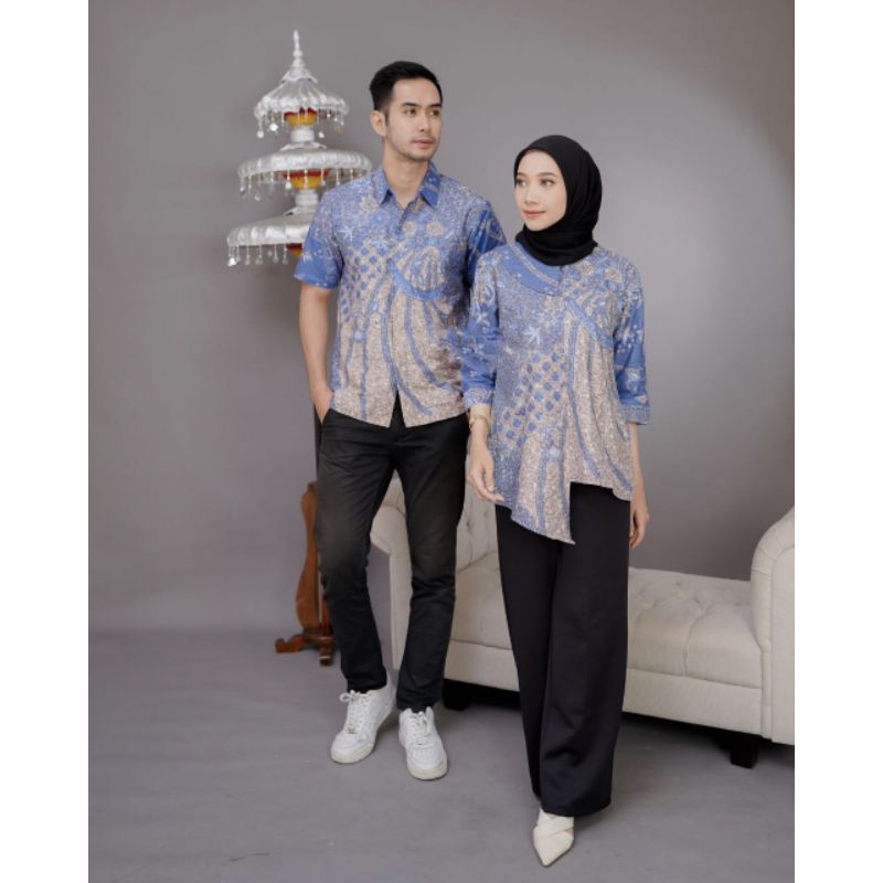 ผ้าบาติกคู่ (Batik DUA PUTRI) - เสื้อคู่ผ้าบาติกสมัยใหม่ร่วมสมัยแขนสั้นผู้ชายและ 39; ชุดเสื้อผ้าผ้าบาติก