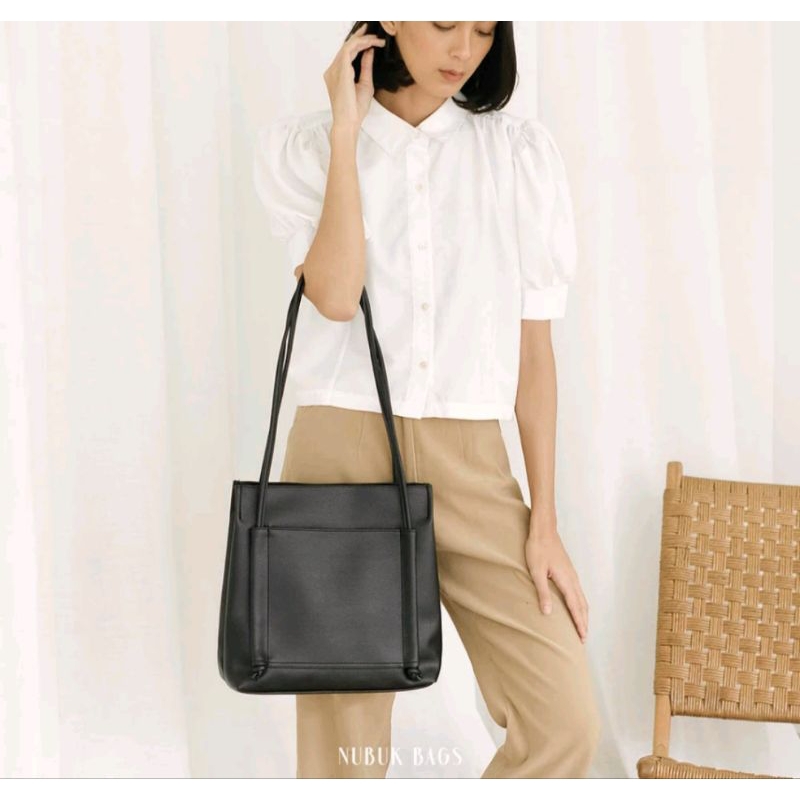 กระเป๋า Preloved kafka by nubuk bag