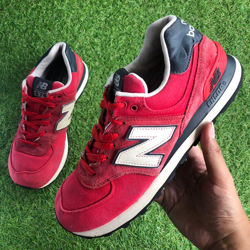 New Balance NB 574 รองเท้าผ้าใบ สีแดง สีขาว