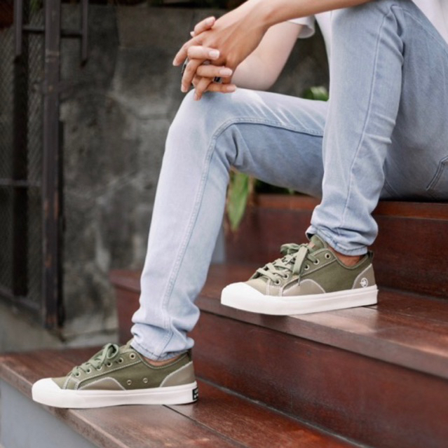 รองเท ้ าผ ้ าใบ - Lucky Star Midtown Olive/ธรรมชาติ