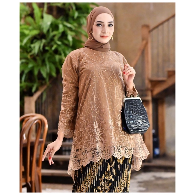 SET - MODERN KEBAYA BLOUSE SET - MODERN KEBAYA CLOTHES - BEAUTIFUL MODERN GRADUATION KEBAYA / KEBAYA