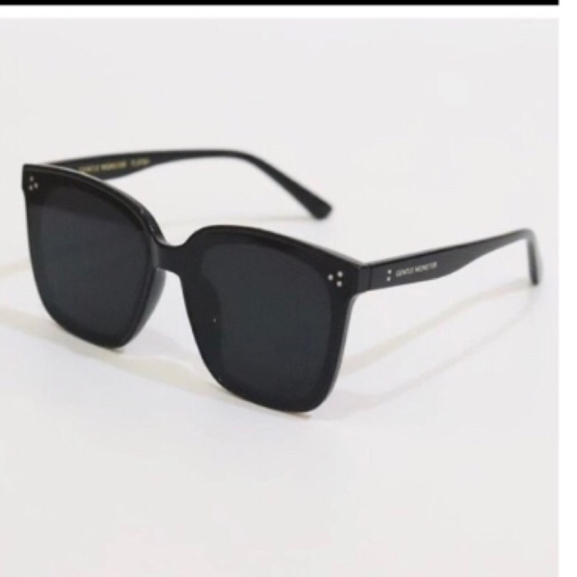 - Her Anti UV Protection Super Premium Fashion Glasses/แว ่ นกันแดด