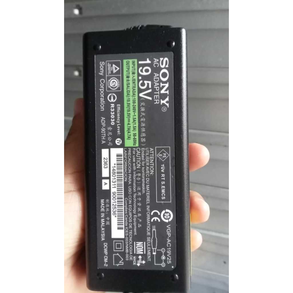 Sony Adapter / Charger รุ่น ADP-90THA/YB Output: 19.5 volt - 4.7a