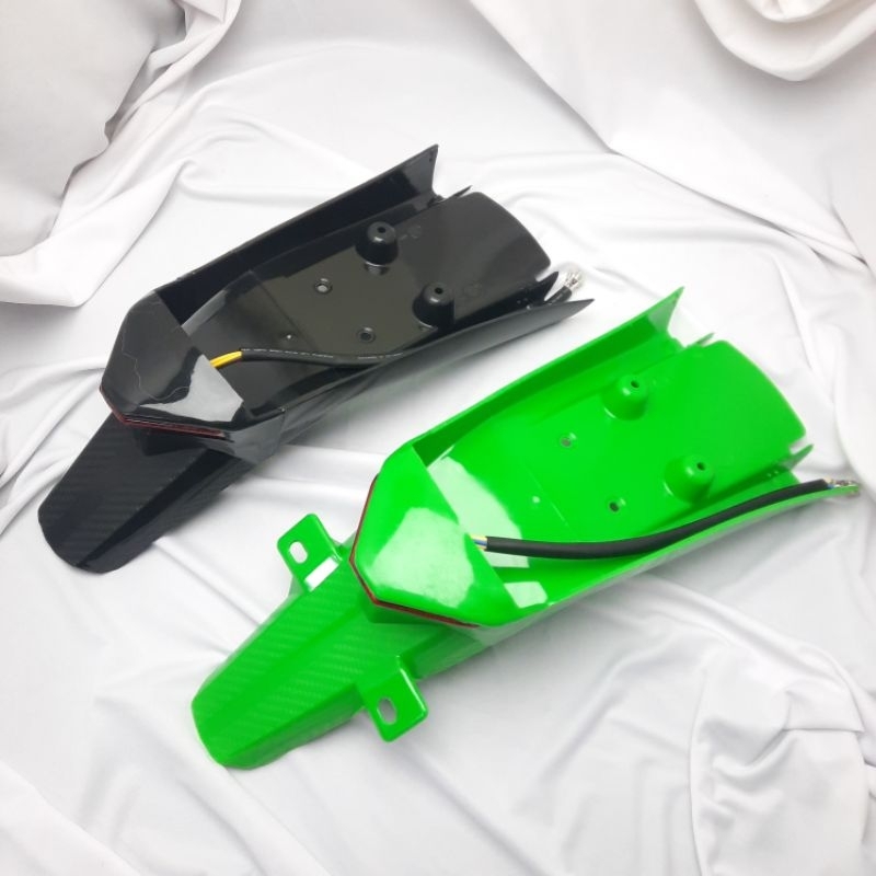 Stoplamp 3 in 1 KLX150 SM BF ไฟท้ายไฟท้ายไฟท้ายใต้เทรล บังโคลนบังโคลนหลัง KLX 150 SM G BF New Dtracker150 SRX Racing