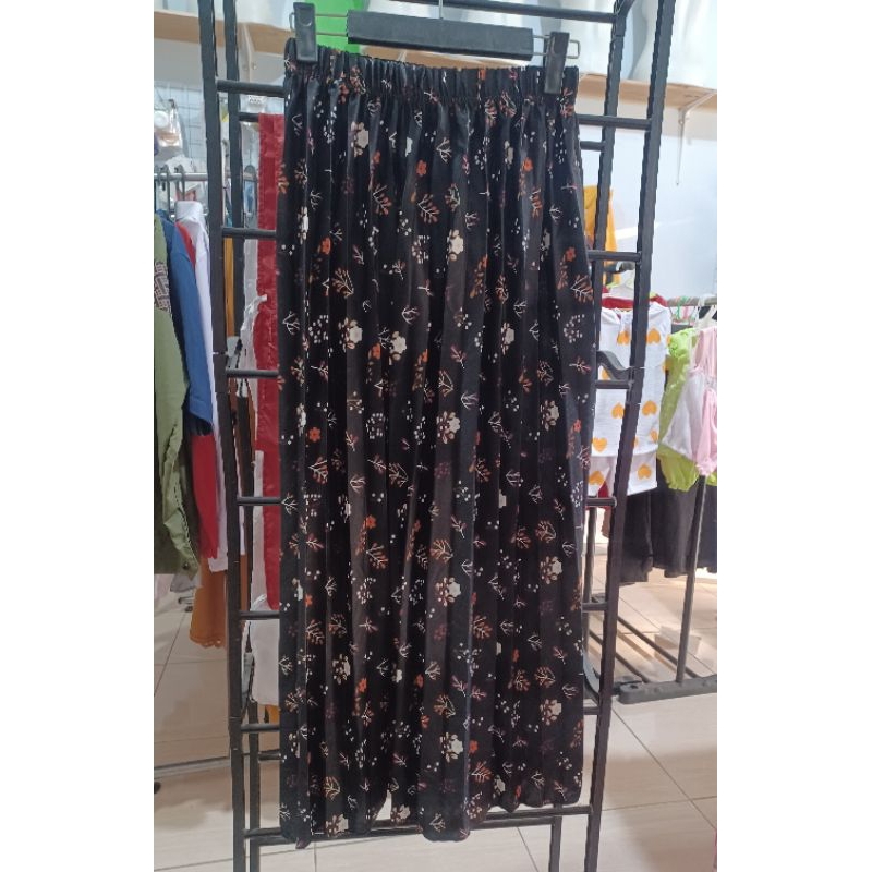 กระโปรงดอกไม้ PATTERN Plisset