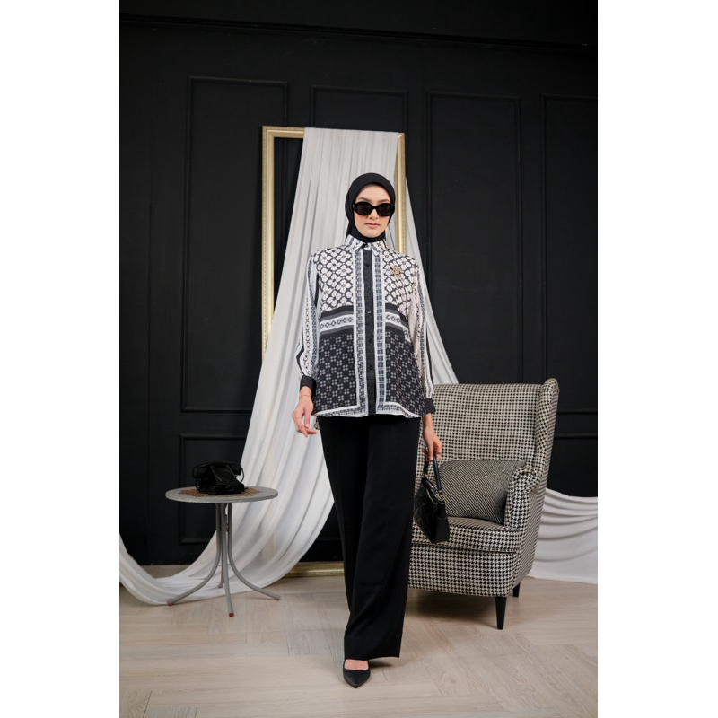 เสื้อ Verve โดย Eyberli