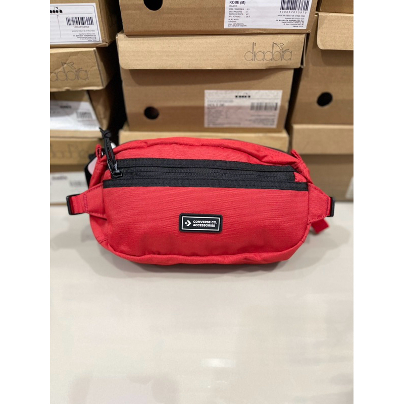 Converse TRANSLITION BLACK RED SLING BACK BAG CON10022098A02 Sling BAG WAIST BAG กระเป๋าสะพาย CONVER