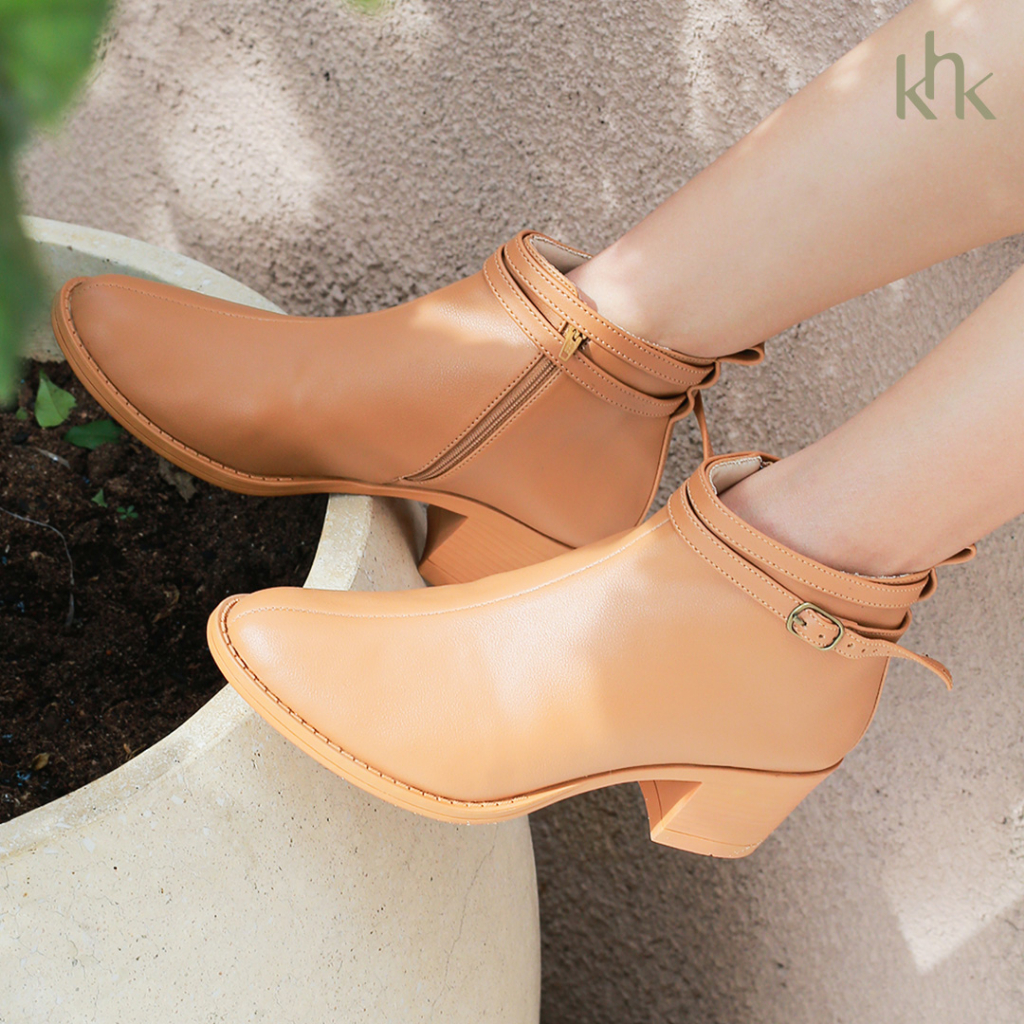 KHK by Khakikakikaku Jill รองเท้าบู๊ทสีน้ําตาล