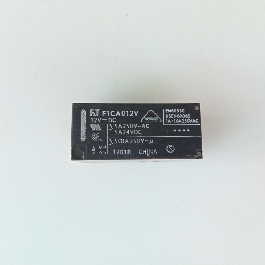 F1CA012V รีเลย์ไฟฟ้า 8 พิน 2 เสา / รีเลย์ 12v 8pin