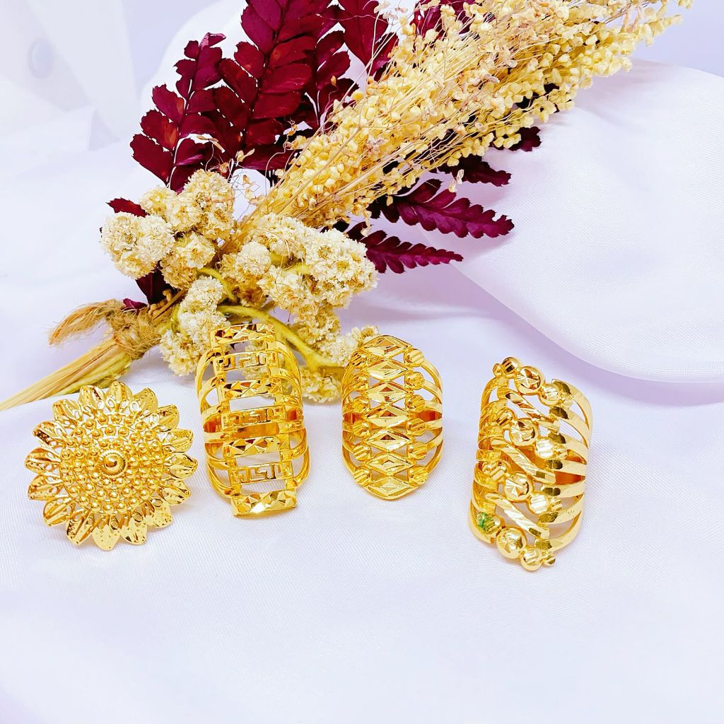Trending Fashion Women& 39;s Rings with 24k Gold with Plain Carved Motips