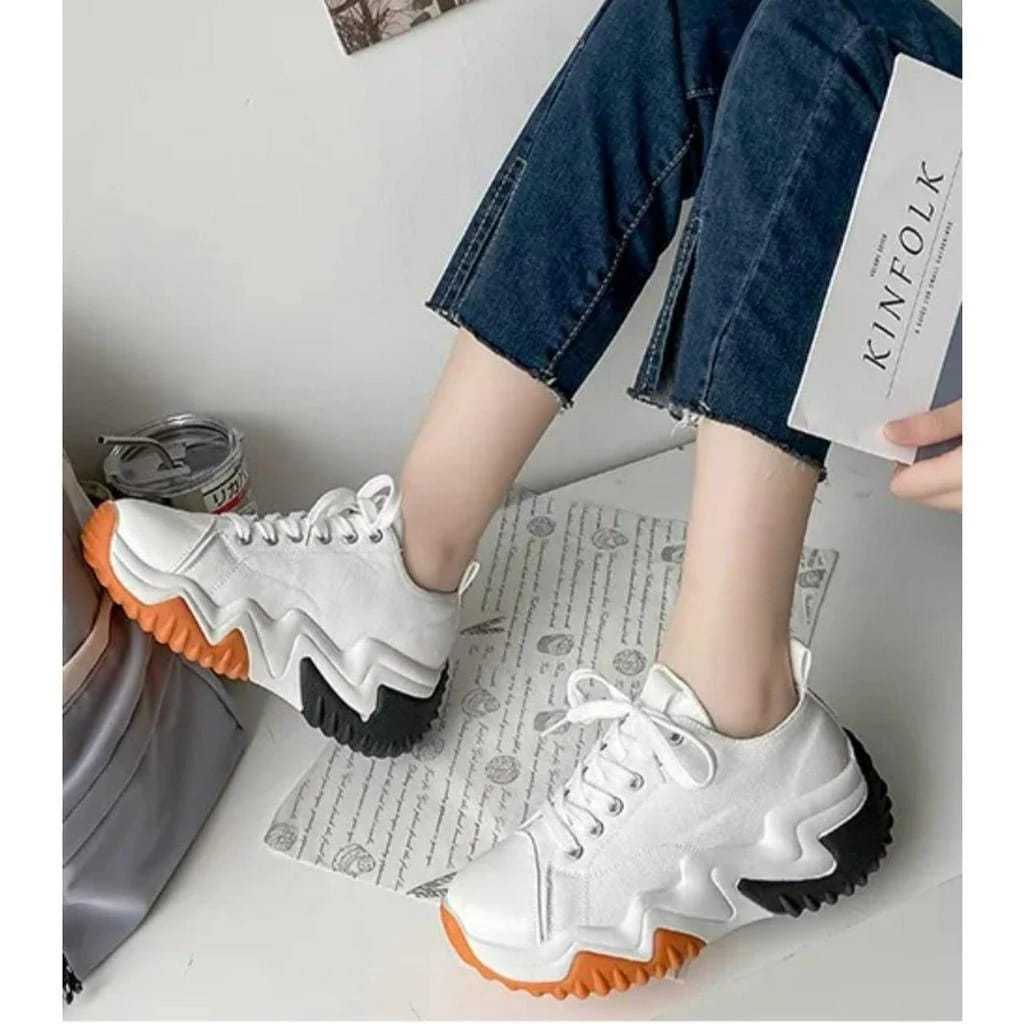ผู้หญิง & 39;S รองเท้าผ้าใบ SEMI BOTS INSOLES LIMITED EDITIONS TREND WOMEN & 39;S รองเท้าลําลอง