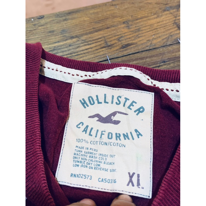 เสื้อยืด HOLLISTER**