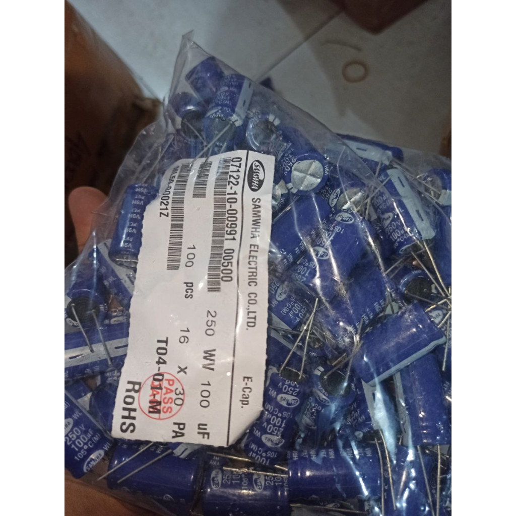 ตัวเก็บประจุตัวเก็บประจุ elco lco elco 100uf 250v / 100 uf 250 v / 100 uf 250v