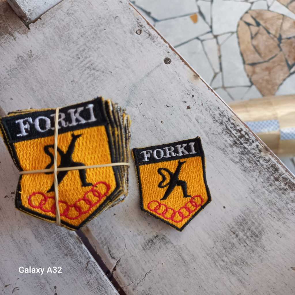 FORKI เต็มเย็บปักถักร้อย Bet ขนาด 4.5cmx5.5ซม. ธัญพืช