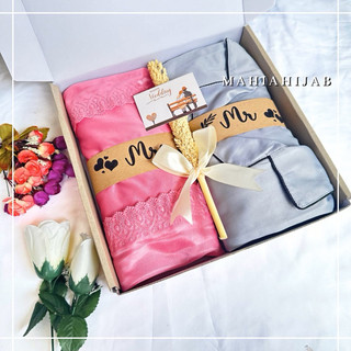 Hampers Wedding Baju Tidur Satin couple / Hadiah Pernikahan Setelan Piyama Pria dan Lingerie Kimono Wanita / Hampers Wedding / Box Kado Pernikahan Pasangan Anniversary