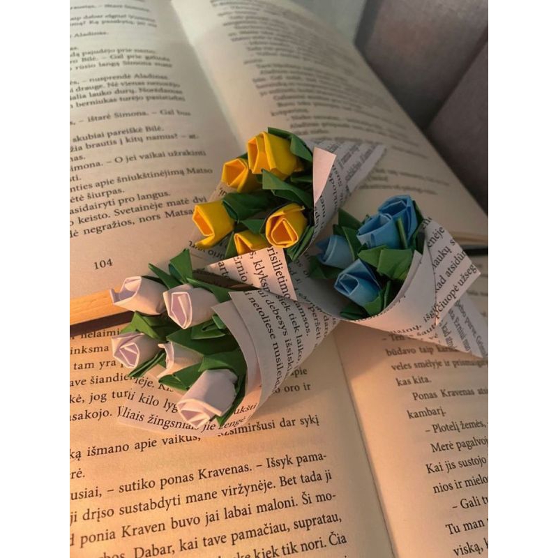 CUSTOM ORIGAMI PAPER BOUQUET