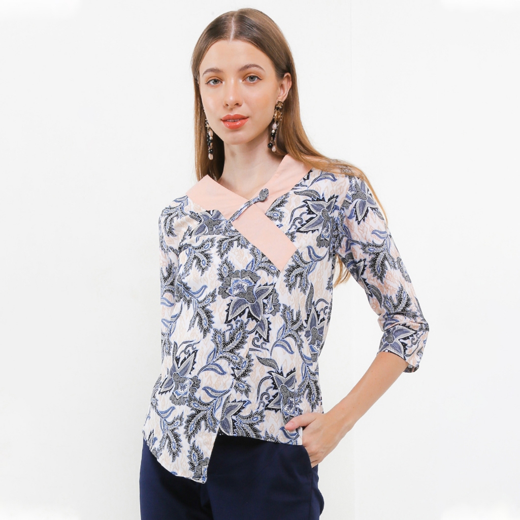 Rianty Batik Premium เสื้อเบลาส์ผู้หญิง Juana