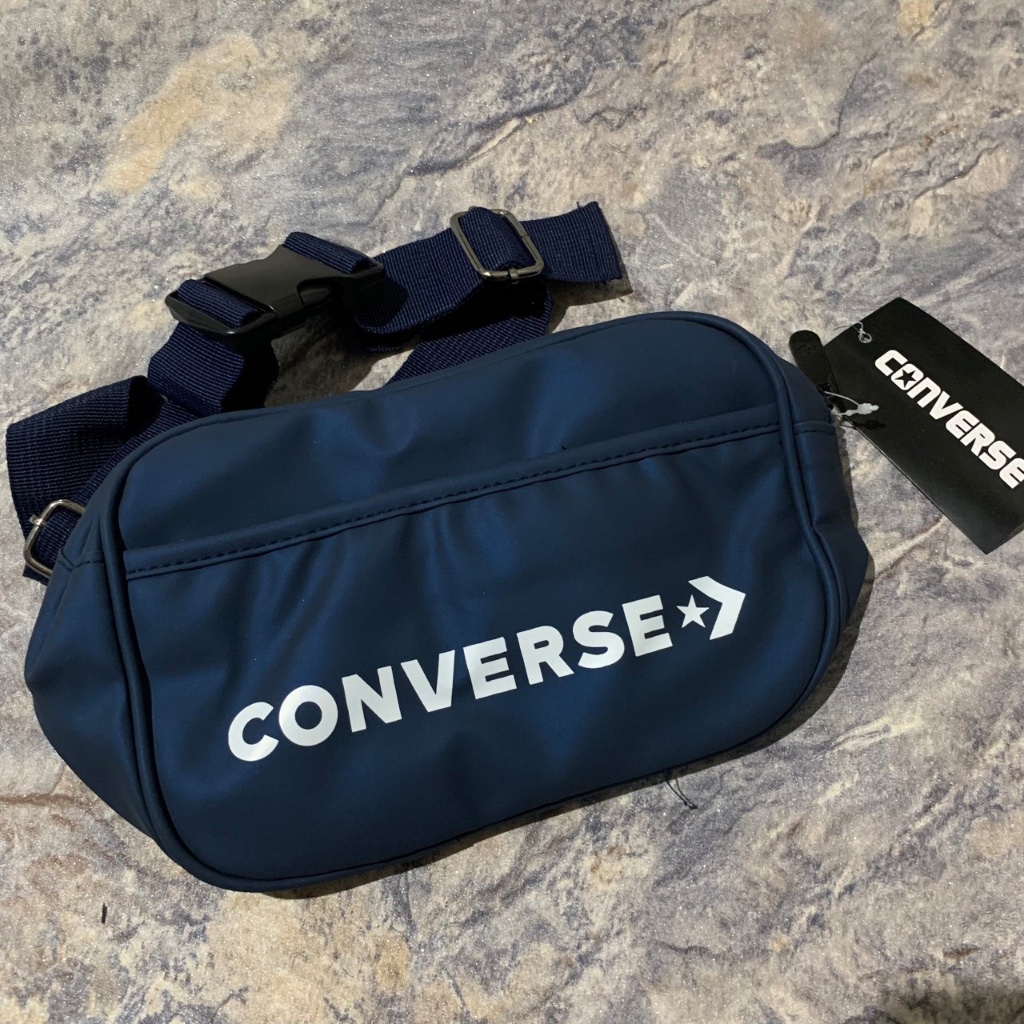 กระเป๋าคาดเอว CONVERSE หน้าเรียบง่าย สีกรมท่า ของแท้