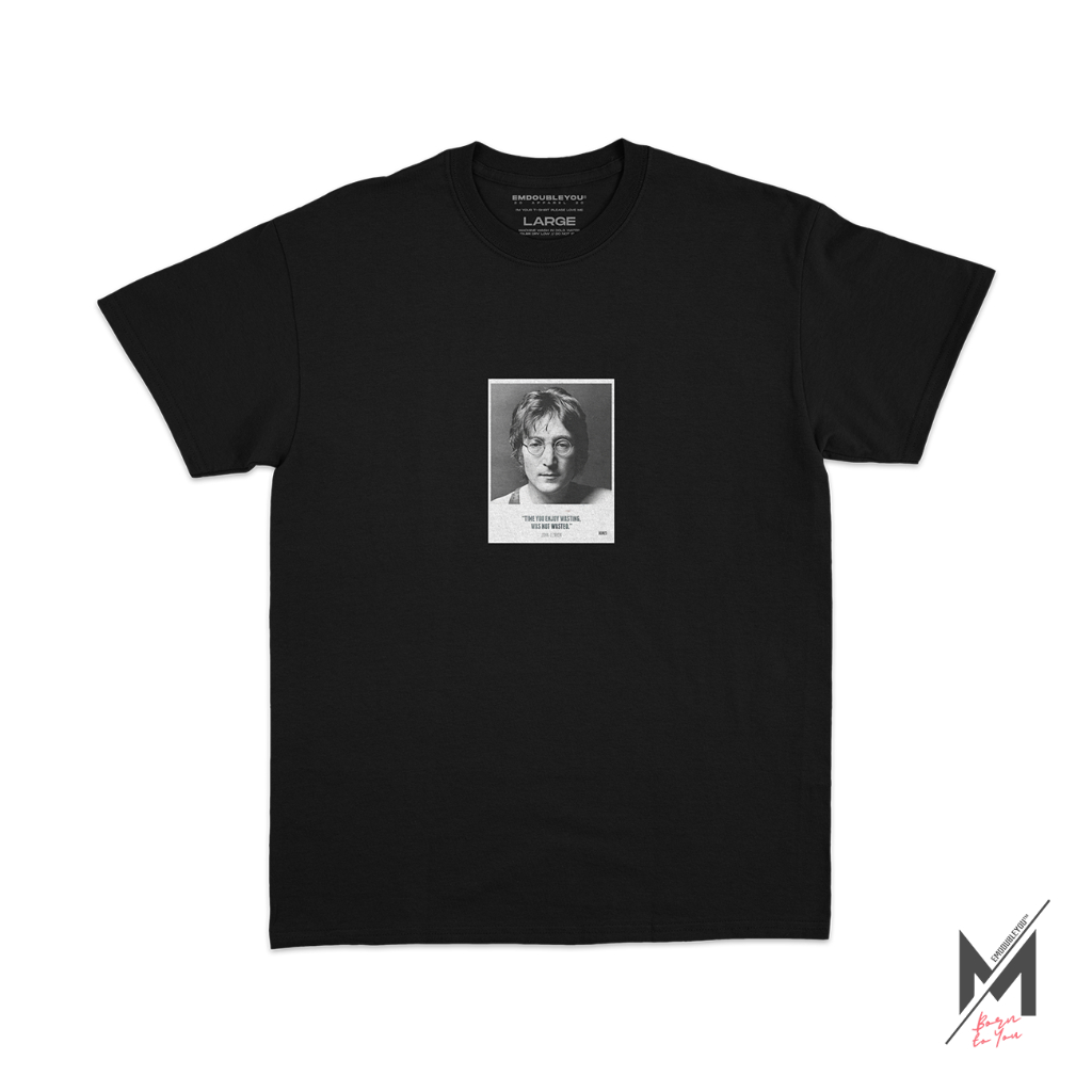 เสื้อยืด "John Lennon" พร้อมอ้าง | สีดําดํา | เสื้อยืดวง | เสื้อยืด John Lennon