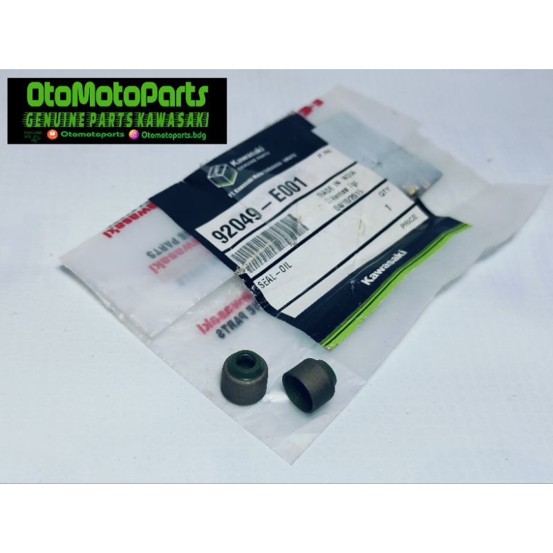 BAJAJ PULSAR NS200 ORIGINAL KAWASAKI VALVE SEAL 92049-E001 (2 ชิ้น)q