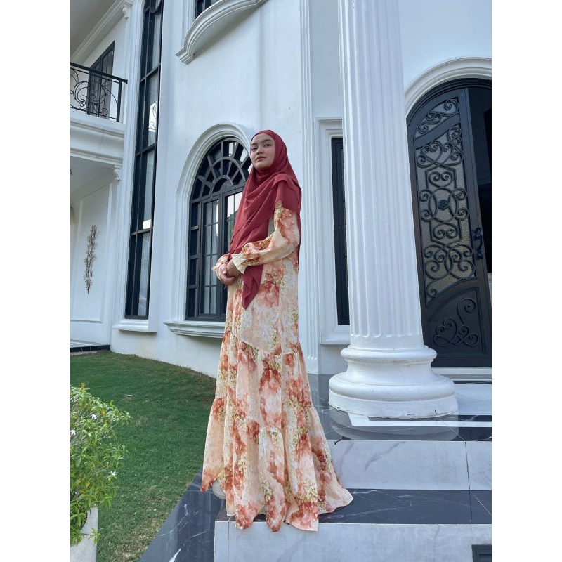 ชุดเดรสมุสลิมผู ้ หญิง GAMIS EMILIA DRESS โดย HIJAB KAYUNIE