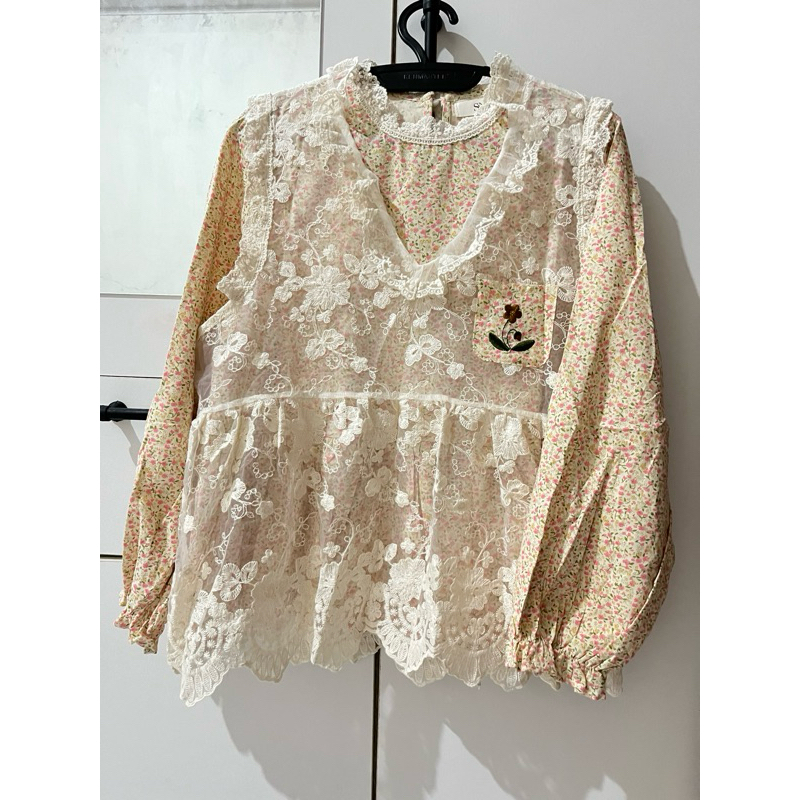 เสื้อท็อปเสื้อ Bangkok Nitta Collection