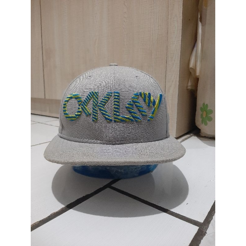 หมวก New Era x Oakley Snapback มือสองดั้งเดิม