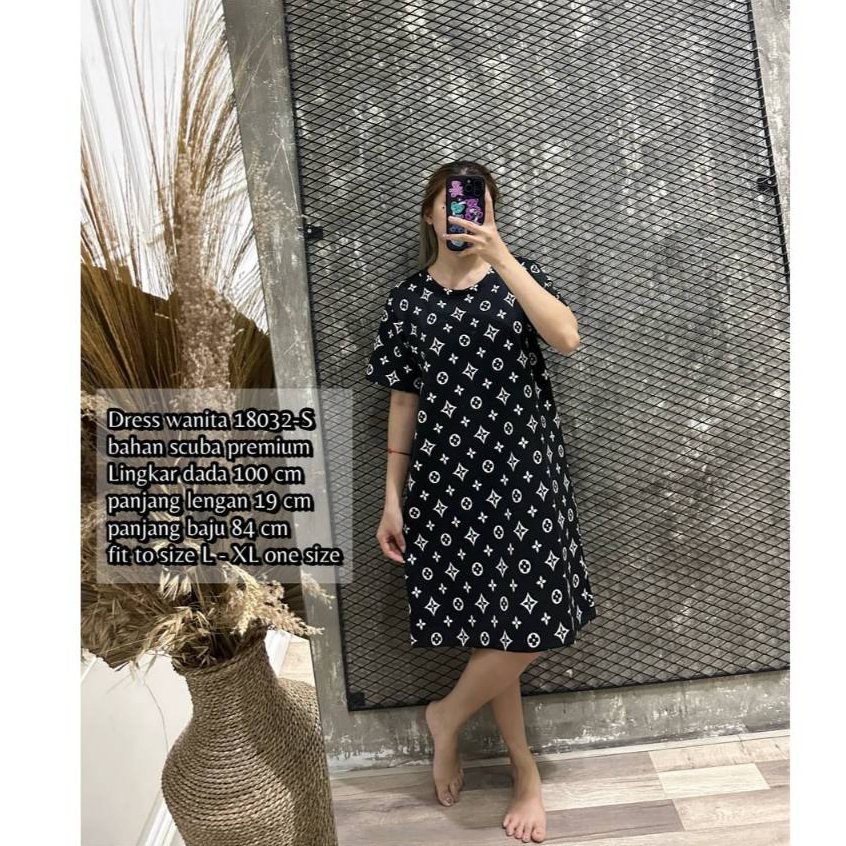 DRESS 18032-S ผู้หญิง MINI DRESS MATT SCUBA THICK PRINT LD 100 CM FIT TO L-XL