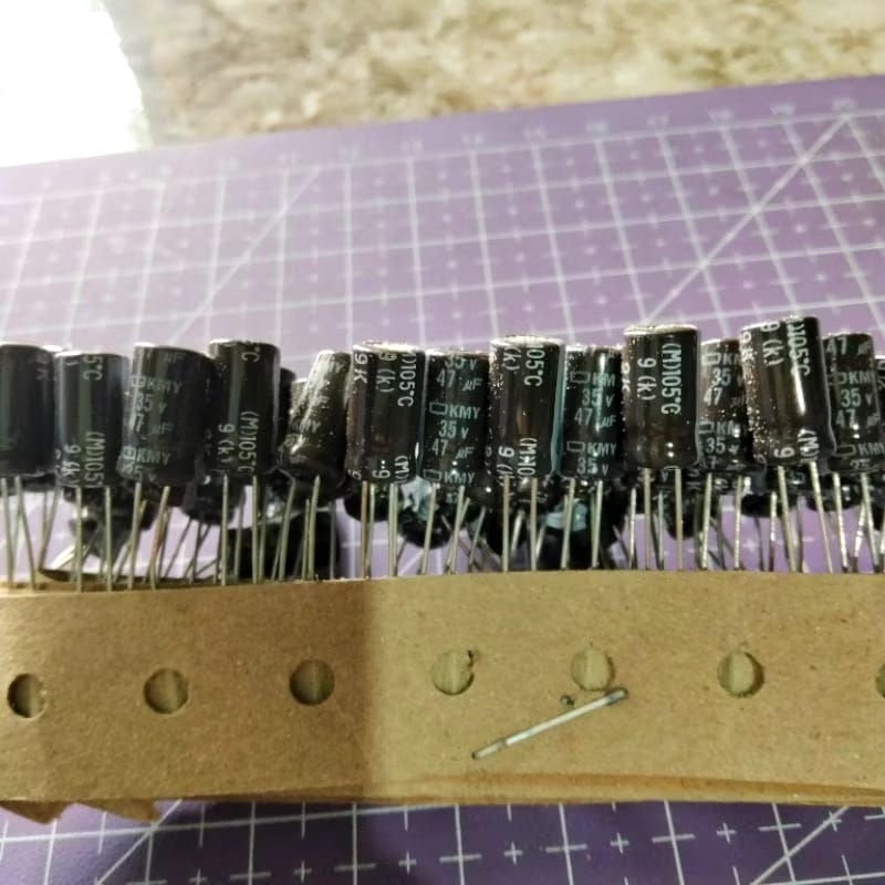 Elco 35v 47 uF******