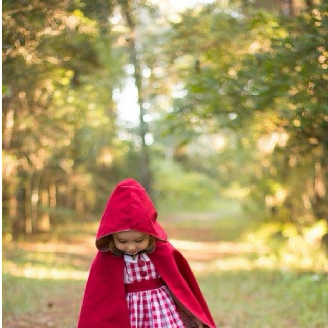 MERAH Red Cape Red Riding Hood Red CLOAK CLOAK เท่านั้นฮาโลวีนเครื่องแต่งกายสําหรับเด็กและผู้ใหญ่