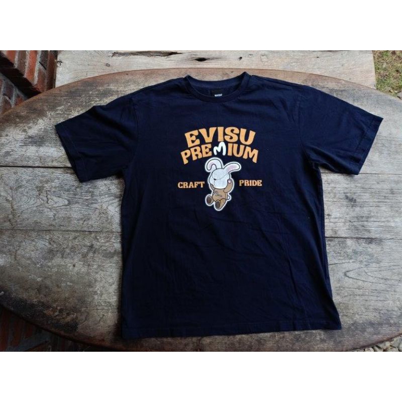 เสื้อยืดแบรนด์ evisu มือสอง