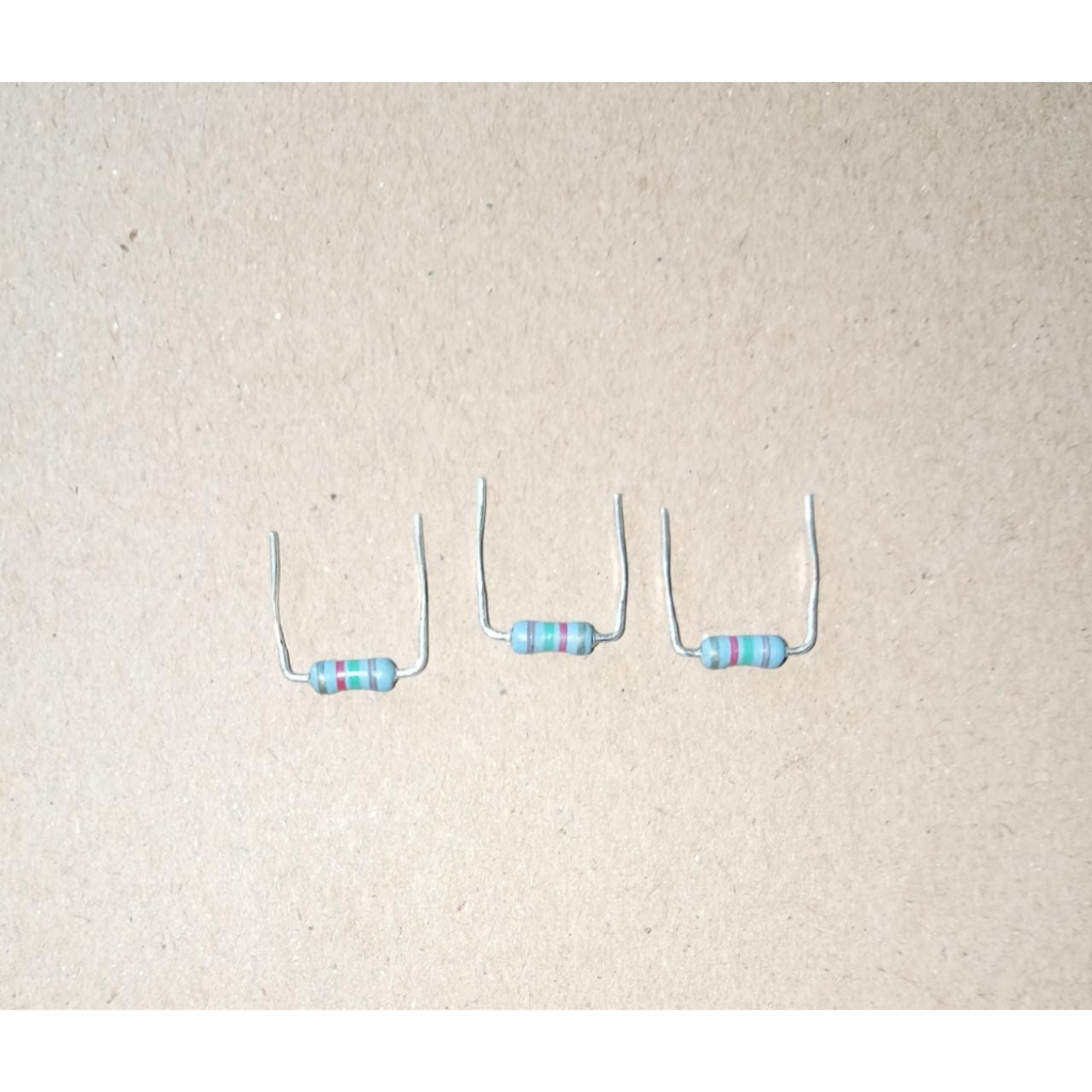 1/2 1% TAIWAN 8K2 RESISTOR ราคา 20 ชิ้นต้นฉบับ